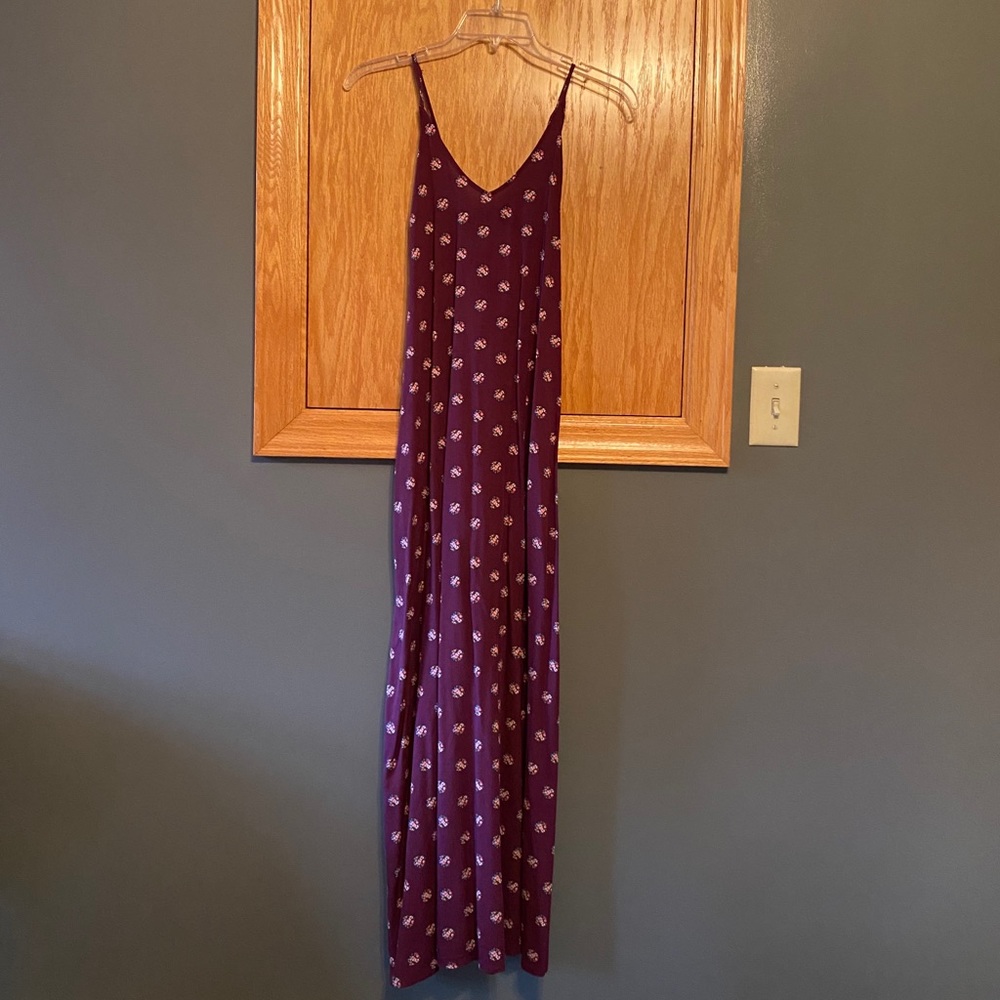 Adorable Old Navy floral maxi dress!!